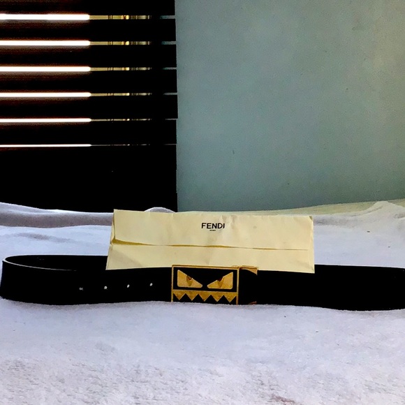 Fendi Other - Medium/small fitted calf leather fendi belt